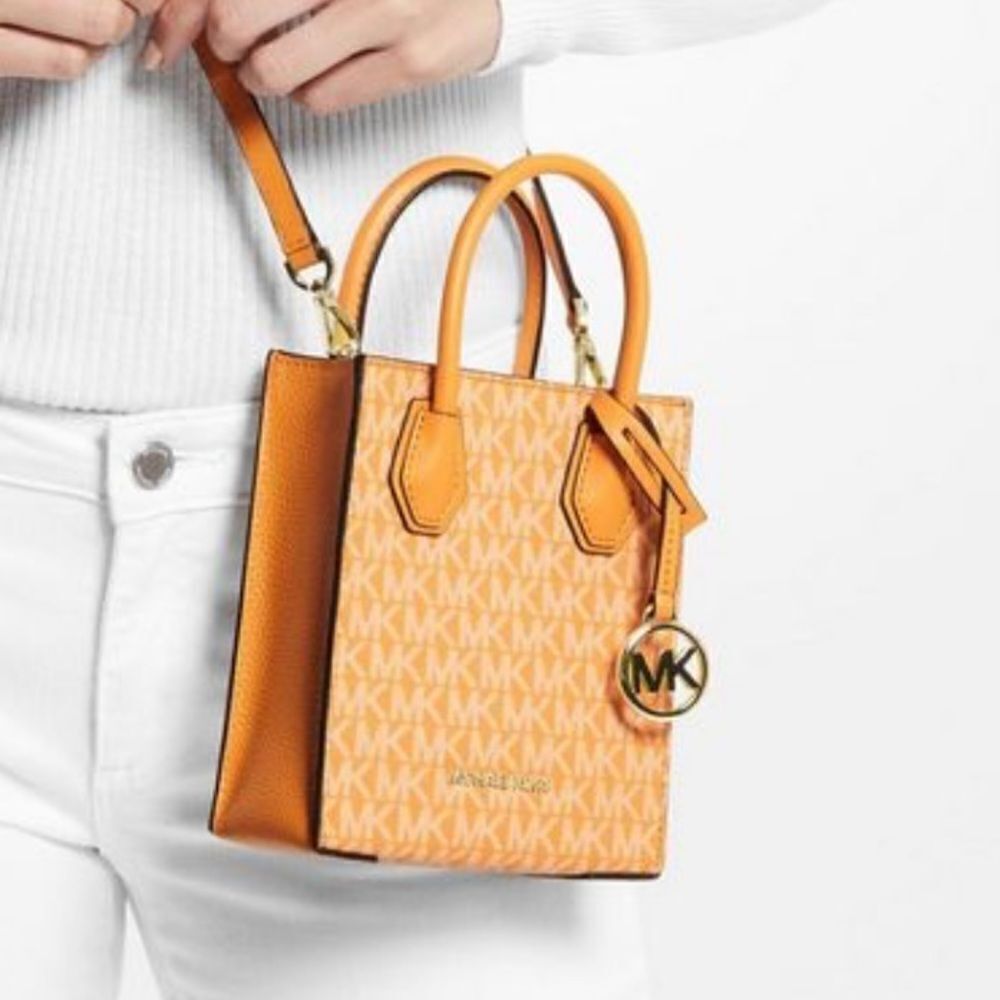 Michael Kors Mercer Honeycomb Gold Signature PVC  Crossbody bag